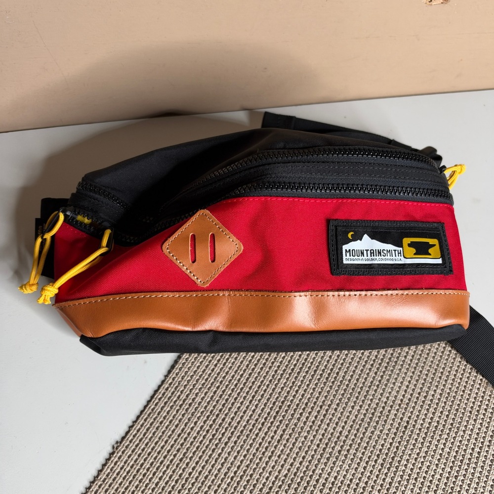 Mountainsmith Trippin Fanny Pack Red Black Cordura Waist Bag Hiking Hip Belt